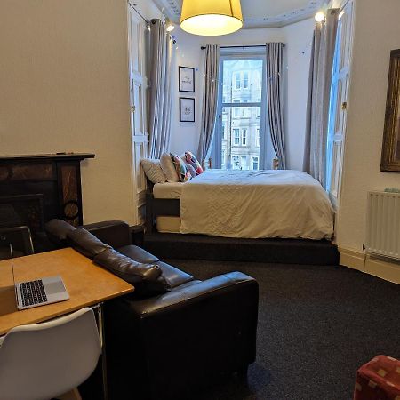 Huge Room In The City Edinburgh Eksteriør bilde