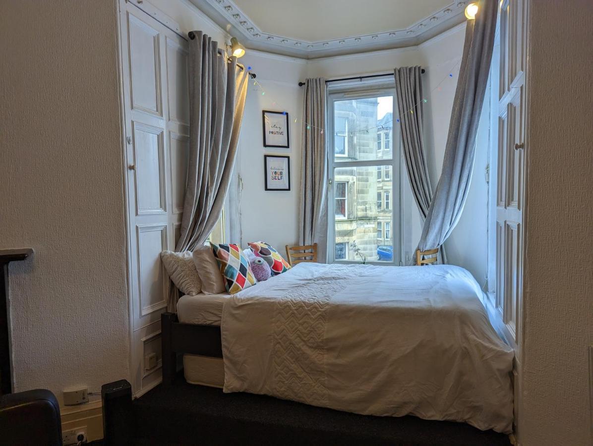 Huge Room In The City Edinburgh Eksteriør bilde