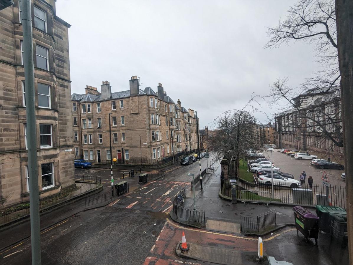 Huge Room In The City Edinburgh Eksteriør bilde